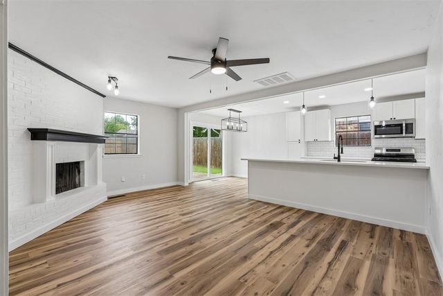 803 Hawthorne Lane, Edmond, OK 73003