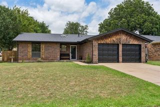 803 Hawthorne Lane, Edmond, OK 73003