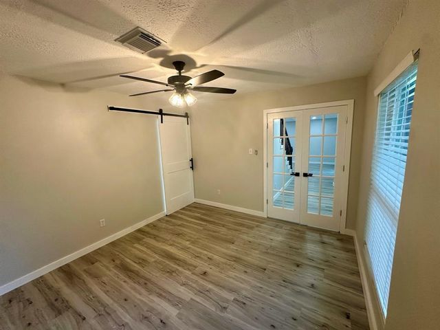 5507 Mossy Timbers Drive, Humble, TX 77346