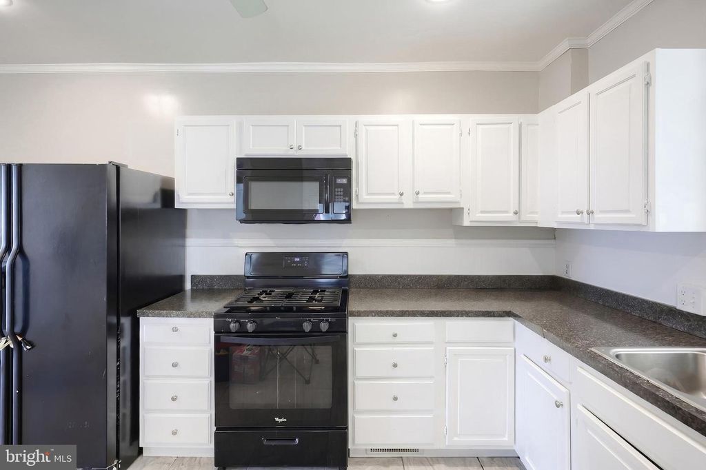 Image 11 of property listing at 1504 STANTON ST, York, PA 17404