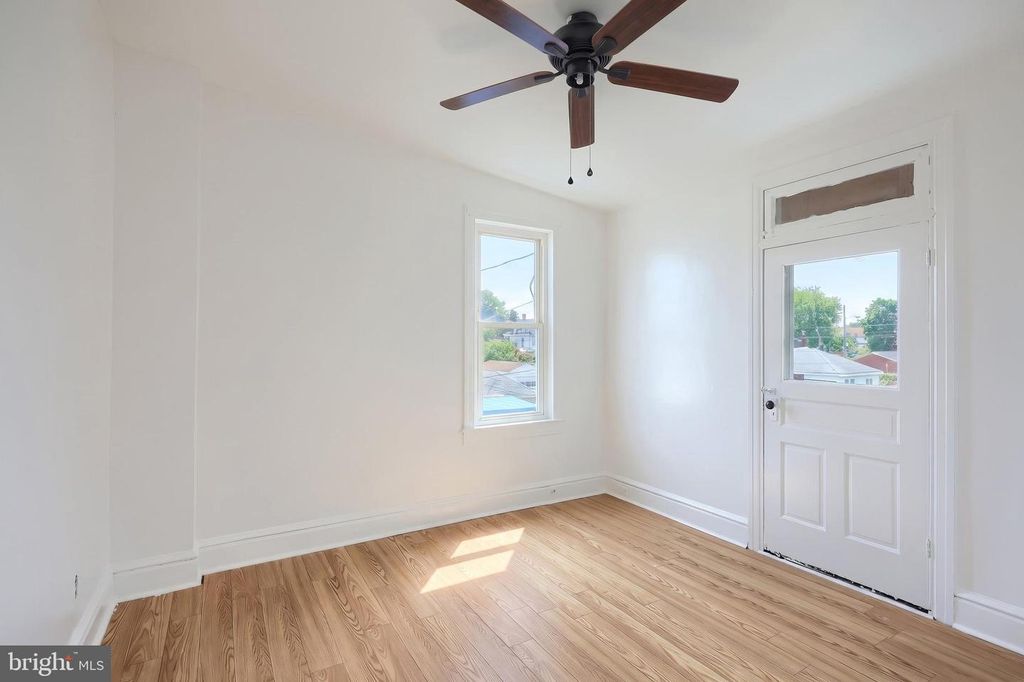Image 14 of property listing at 1504 STANTON ST, York, PA 17404