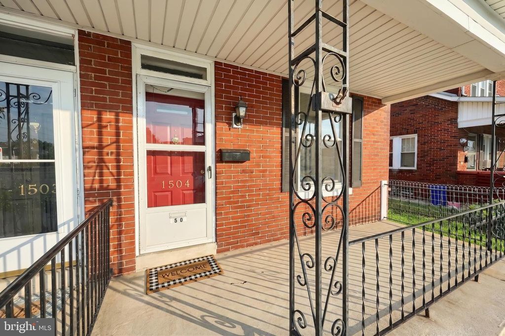 Image 5 of property listing at 1504 STANTON ST, York, PA 17404