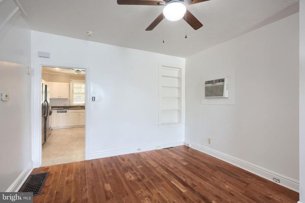Image 9 of property listing at 1504 STANTON ST, York, PA 17404