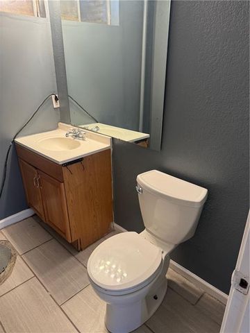 4020 HEDGES Avenue, Kansas City, MO 64133