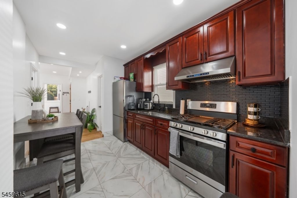 509 Roosevelt St, Roselle Park Boro, NJ 07204 — photo 5