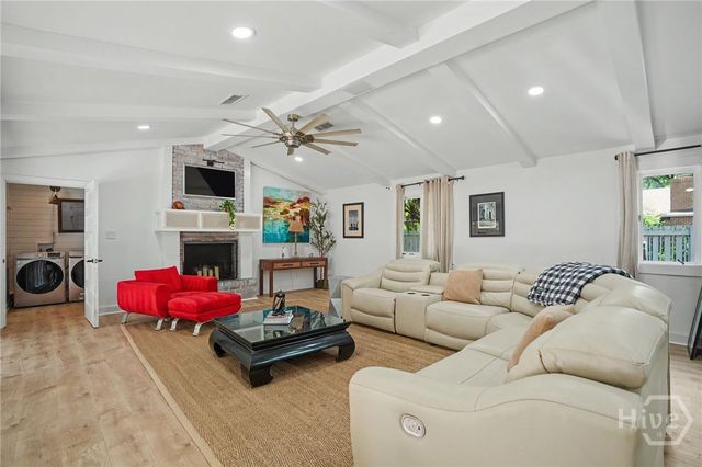 2 Senauki Lane, Savannah, GA 31411