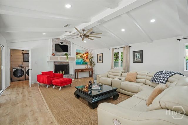 2 Senauki Lane, Savannah, GA 31411