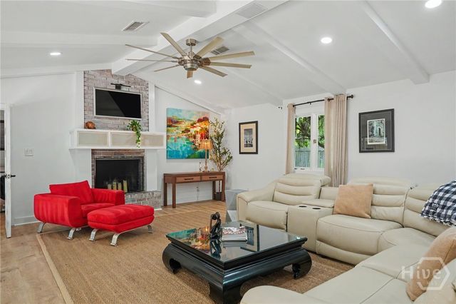 2 Senauki Lane, Savannah, GA 31411