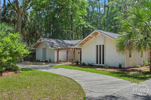 2 Senauki Lane, Savannah, GA 31411