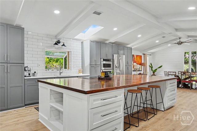 2 Senauki Lane, Savannah, GA 31411