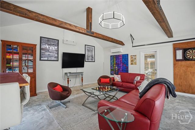 2 Senauki Lane, Savannah, GA 31411