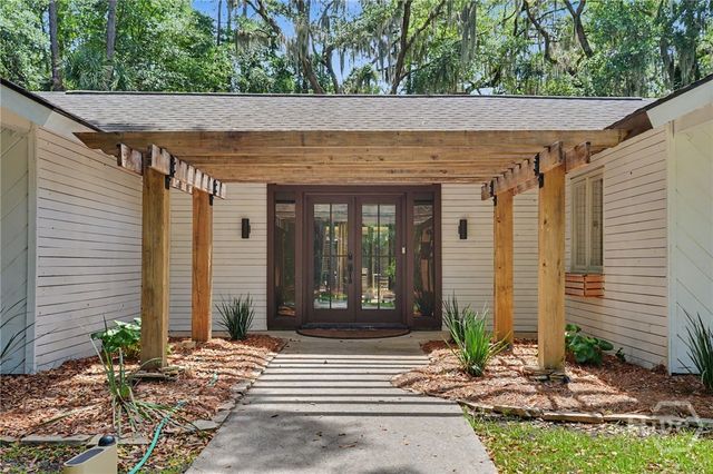 2 Senauki Lane, Savannah, GA 31411