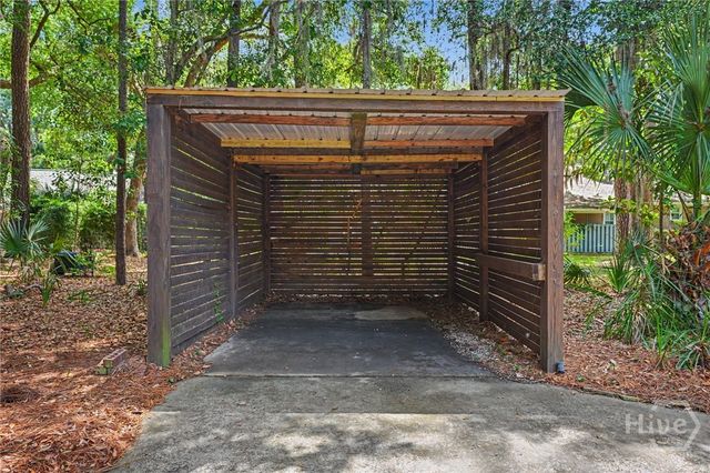 2 Senauki Lane, Savannah, GA 31411