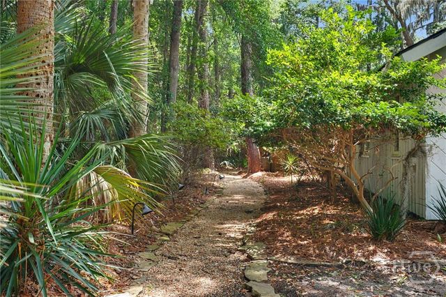 2 Senauki Lane, Savannah, GA 31411