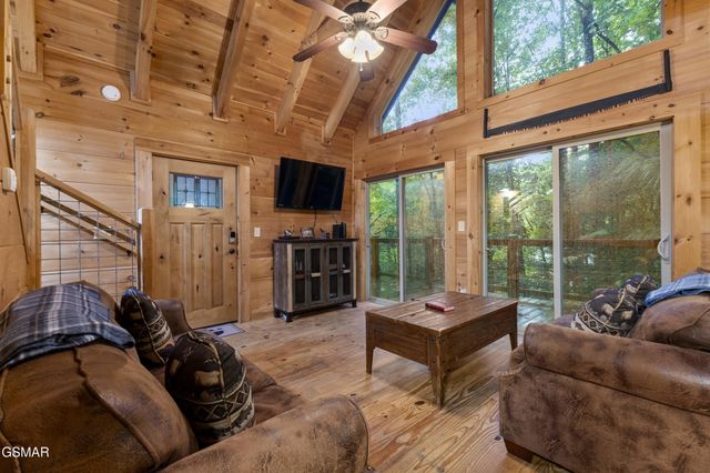 251 Cartertown Road, Gatlinburg, TN 37738