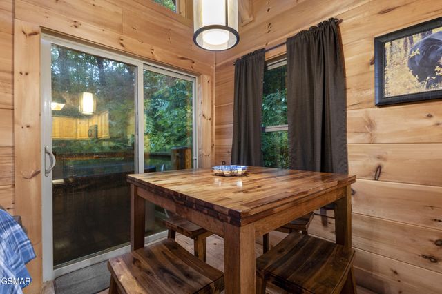 251 Cartertown Road, Gatlinburg, TN 37738