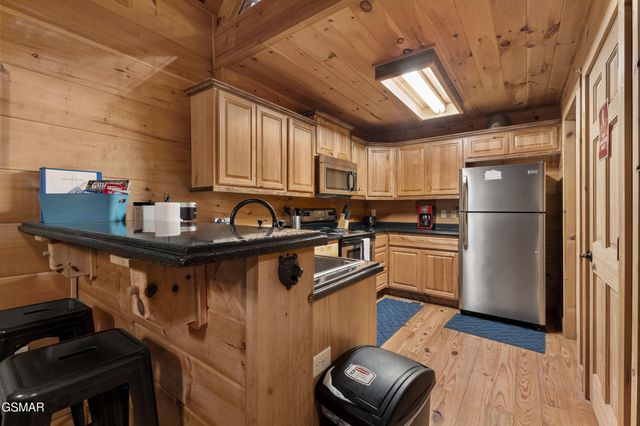 251 Cartertown Road, Gatlinburg, TN 37738