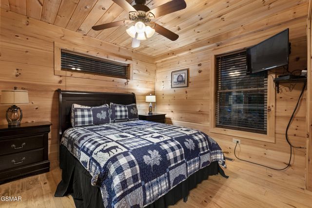 251 Cartertown Road, Gatlinburg, TN 37738