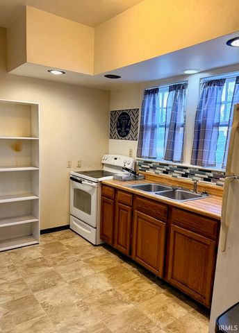 1104 Madison Avenue, Evansville, IN 47714
