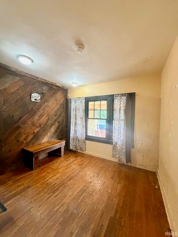 1104 Madison Avenue, Evansville, IN 47714