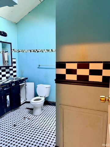1104 Madison Avenue, Evansville, IN 47714