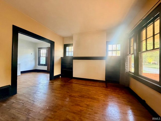 1104 Madison Avenue, Evansville, IN 47714