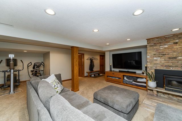 25 Conway Court SE, Rochester Twp, MN 55904