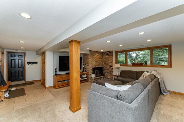 25 Conway Court SE, Rochester Twp, MN 55904