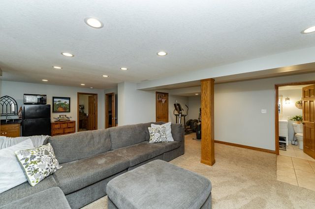 25 Conway Court SE, Rochester Twp, MN 55904