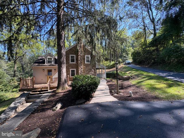 483 S WATER ST, Boyertown, PA 19512