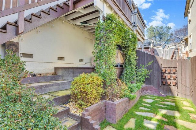 219 Bridle Point Cir, Copperopolis, CA 95228