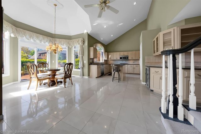 2531 Cedar Brook Court, Rochester Hills, MI 48309