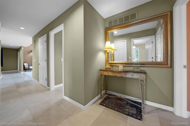 2531 Cedar Brook Court, Rochester Hills, MI 48309