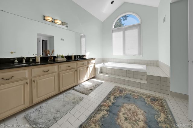 2531 Cedar Brook Court, Rochester Hills, MI 48309