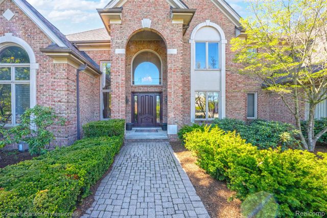 2531 Cedar Brook Court, Rochester Hills, MI 48309