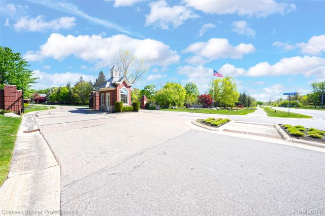 2531 Cedar Brook Court, Rochester Hills, MI 48309