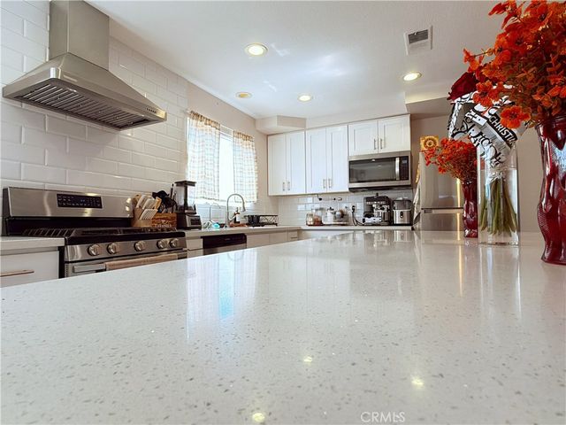 5855 Bolivar, Riverside, CA 92505