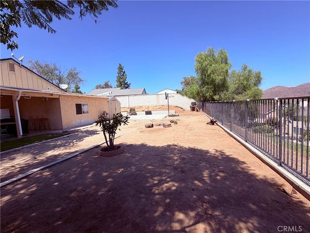 5855 Bolivar, Riverside, CA 92505