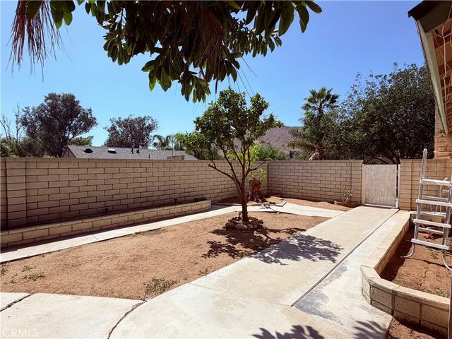 5855 Bolivar, Riverside, CA 92505