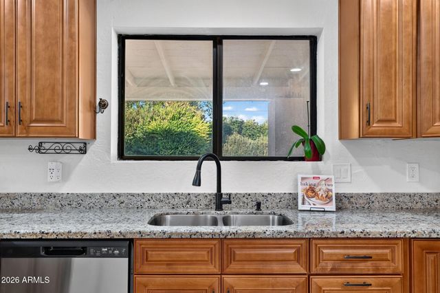 10439 N 64th Street, Paradise Valley, AZ 85253