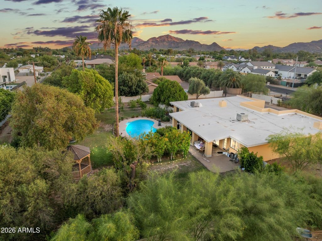 10439 N 64th Street, Paradise Valley, AZ 85253 — photo 2