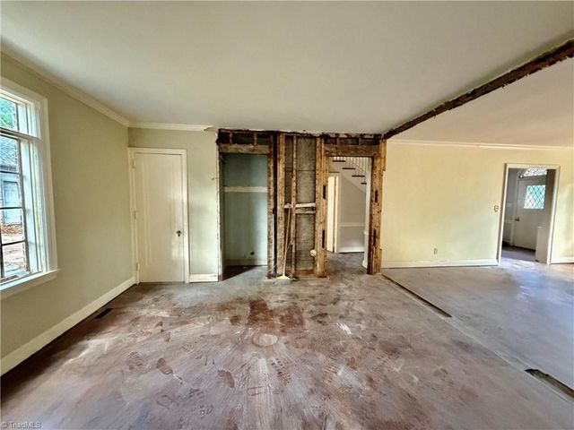 812 Dover Road, Greensboro, NC 27408
