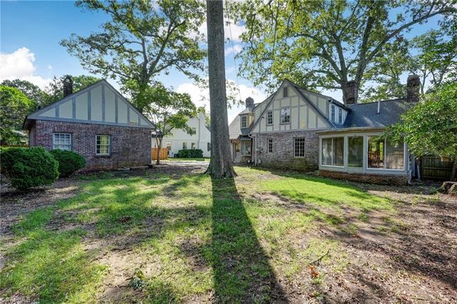 812 Dover Road, Greensboro, NC 27408