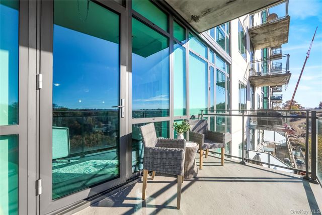 701 Ridge Hill Boulevard 9C, Yonkers, NY 10710