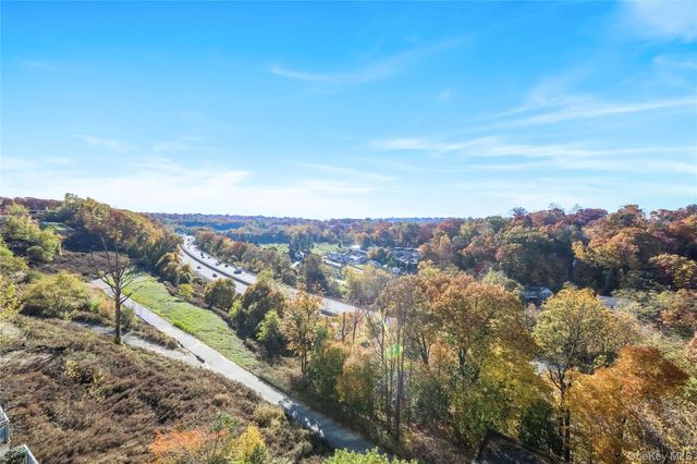 701 Ridge Hill Boulevard 9C, Yonkers, NY 10710