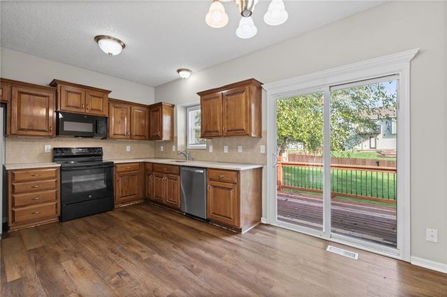 9100 NE 116th Terrace, Kansas City, MO 64157
