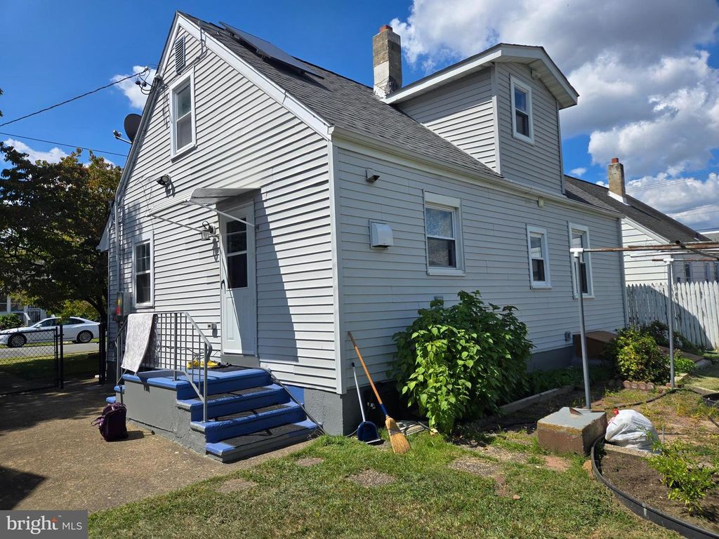 194 ATLANTIC AVE, Hamilton, NJ 08609