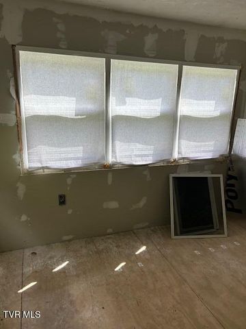 1144 Fairview Road, Duffield, VA 24244