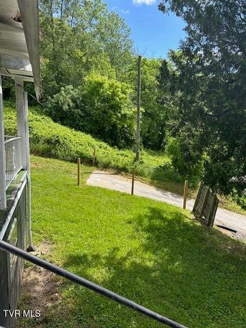 1144 Fairview Road, Duffield, VA 24244