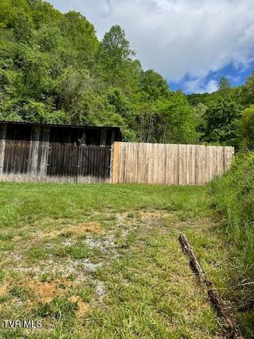 1144 Fairview Road, Duffield, VA 24244